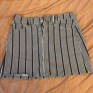 Blue & White Adorable Skirt!!